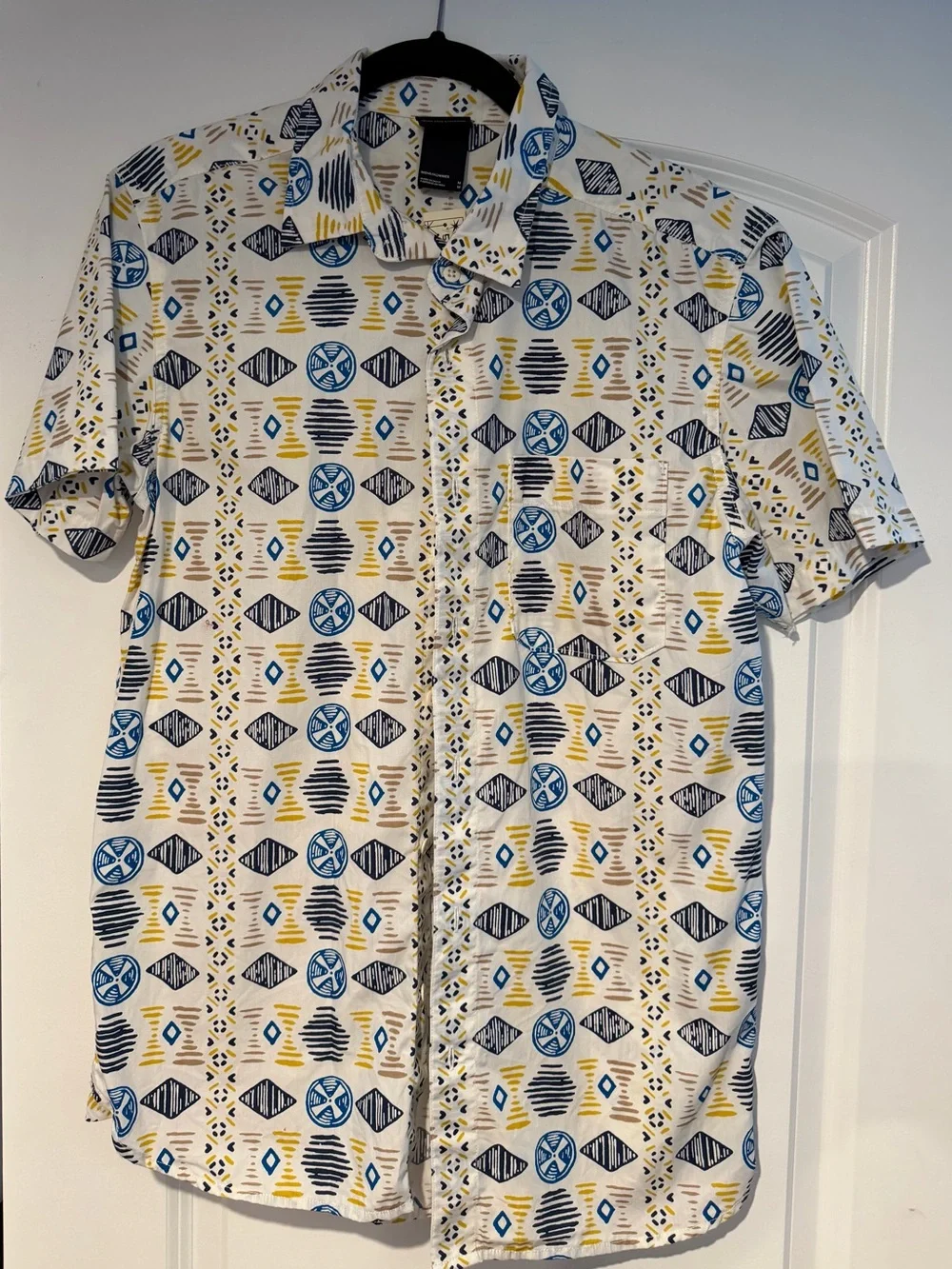 Men's Short-Sleeve Printed Button-Up Shirt - White with Blue & Yellow Pattern